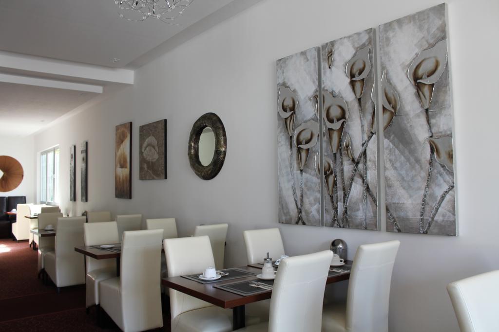 Wiking Hotel เฮนชเตดท์-อุลซ์บวร์ก ภายนอก รูปภาพ