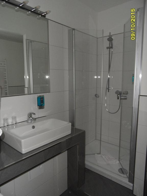 Wiking Hotel เฮนชเตดท์-อุลซ์บวร์ก ภายนอก รูปภาพ